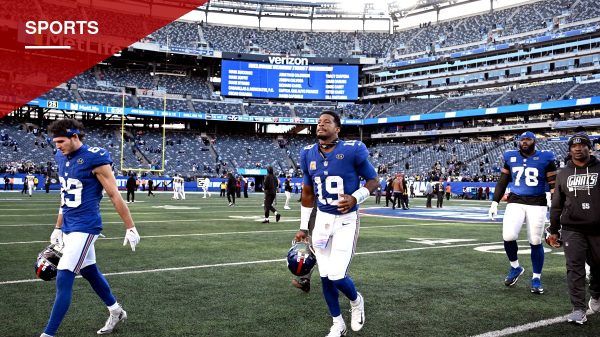 Giants Left Andrew Thomas on Bench After He Cleared Concussion Check in Loss to Saints