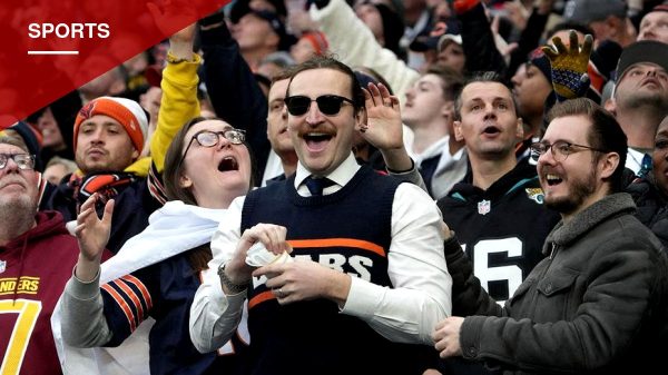 NFL Pays Tribute to Mike Ditka, With Even Rival Packers Fans Dressing as the Late Bears Coach